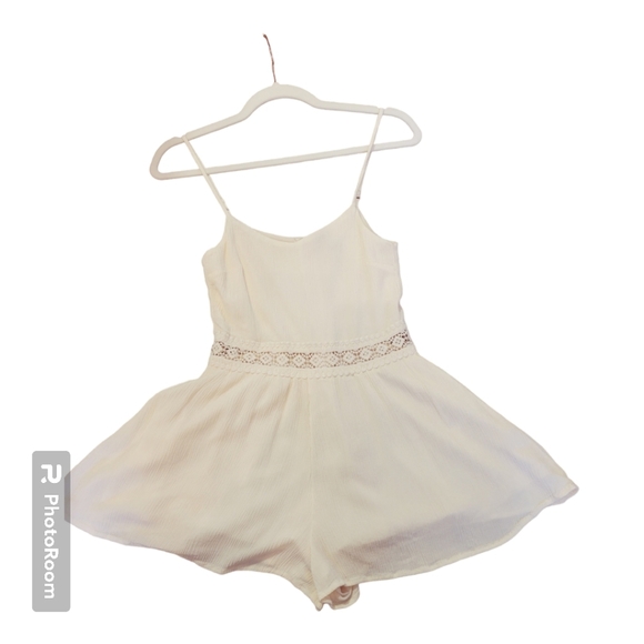 H&M Divided White Romper - Picture 1 of 9
